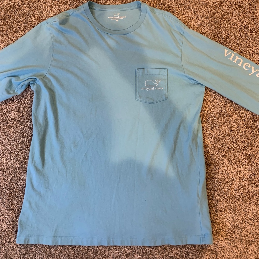 Mens Vineyard Vines long sleeve tee, size medium